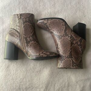 New Directions Glenda Ankle Bootie (never worn)